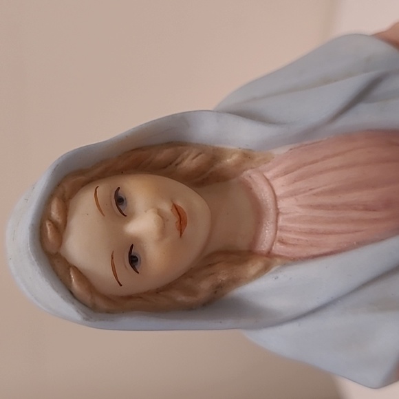 Vintage Home Interior Living Water Figurine - Picture 12 of 16